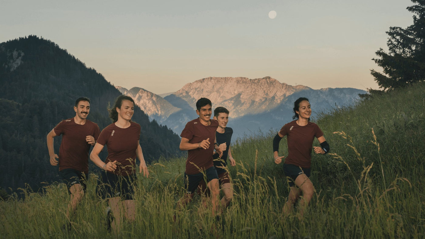 colección fly me to the moon - wise trail running