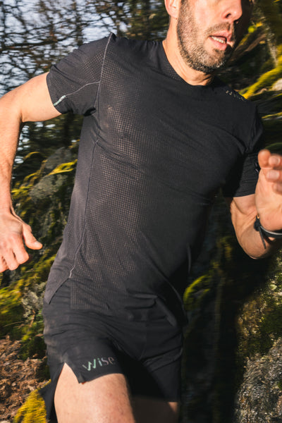 Color: Negro - móvil - Camiseta Ultra - hombre - trail running sabio